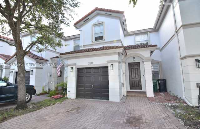 7855 NW 110th Ave