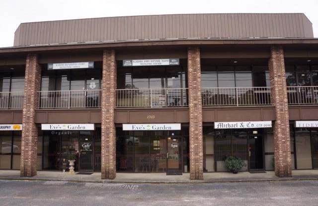 2323-207 MAIN ST