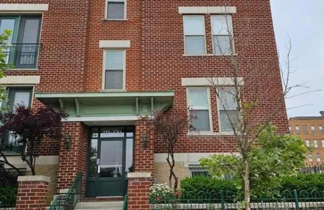 Photo of 120 E Mound Street unit: 2