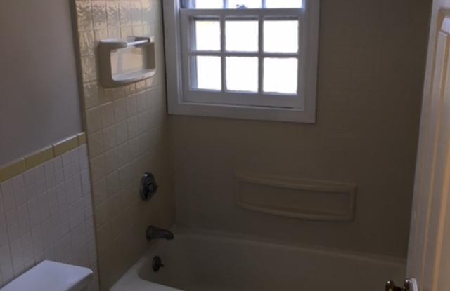 1216 Middle Turnpike W