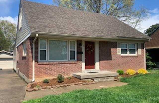 Beauty  Location!!! - 4215 Brookhaven Avenue, Louisville, KY 40220