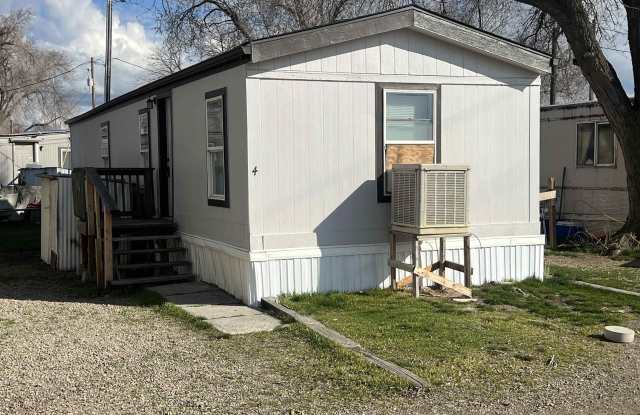 1570 Sunset Strip unit: 4