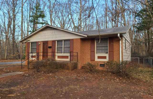 3 Bedroom/1.5 Bath ranch style Home