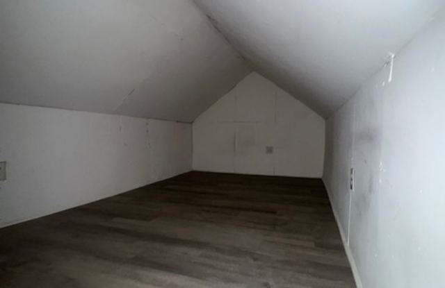 Photo of 356 1/2 Apple Street - 1