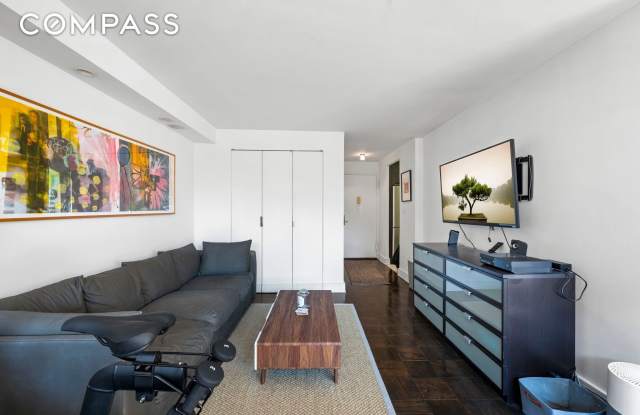 Photo of 330 Third Avenue