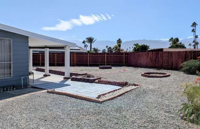 Photo of 73530 Red Circle