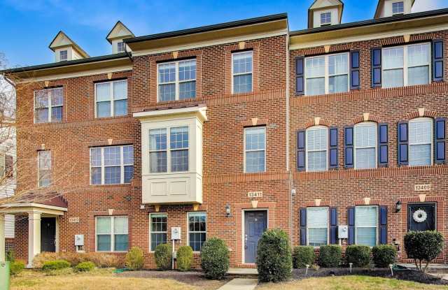 Photo of Beautiful Garage Townhouse in Poplar Run - Minutes to Glenmont METRO  I-200!