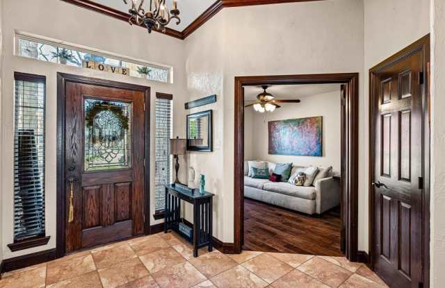 8918 N Longwood Drive