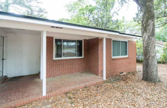 2/1 Myers Park Gem - 1814 South Meridian Street, Tallahassee, FL 32301