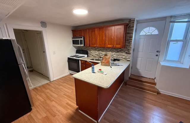 2530 Seymour Ave Apt 3D