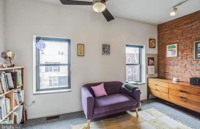 1917 E CUMBERLAND STREET