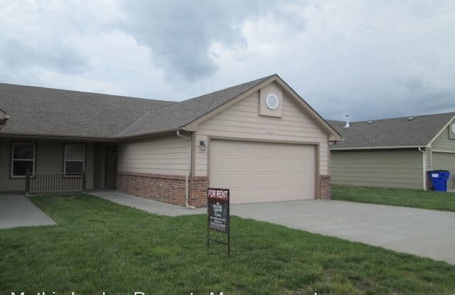 1714 Clover - 1714 Clover Drive, Junction City, KS 66441