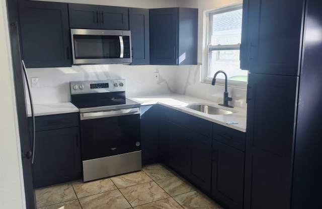 Photo of 2825 Willow Ave