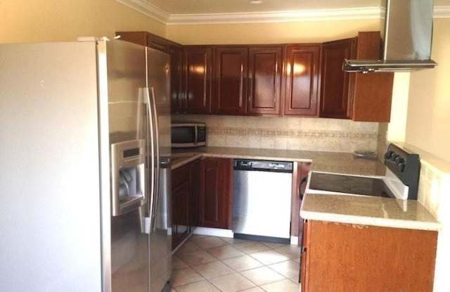 9546 Carroll Canyon Rd