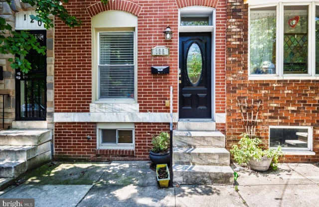 122 N ELLWOOD Avenue