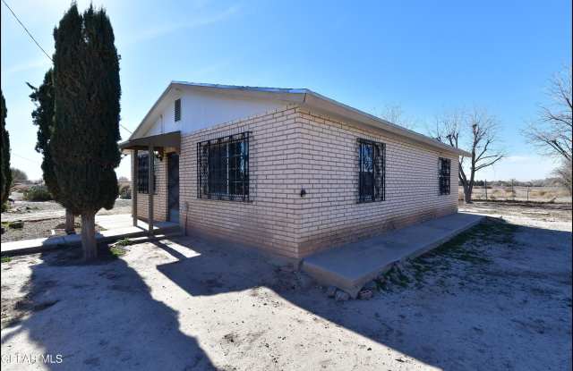 11760 Flor Maguey Road