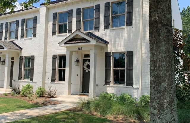 Photo of Like New Colonial Style Townhome close to Downtown Opelika