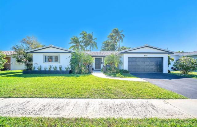 4408 Monroe St - 4408 Monroe Street, Hollywood, FL 33021