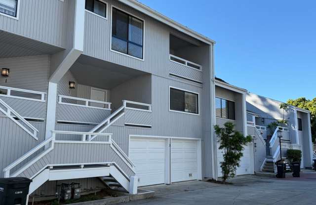 Photo of Newport Crest 2 Bedroom Townhouse / Newport Beach