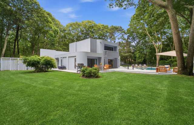 11 Glen Oak Ct