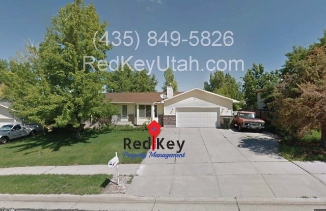 453 Skyline Dr - 453 Skyline Drive, Tooele, UT 84074