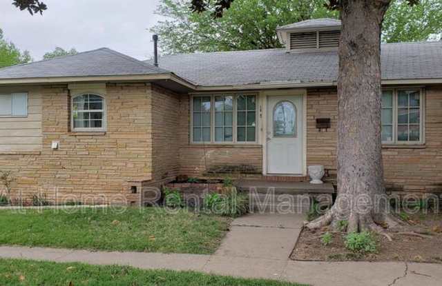 Photo of 1005 East 45th Place