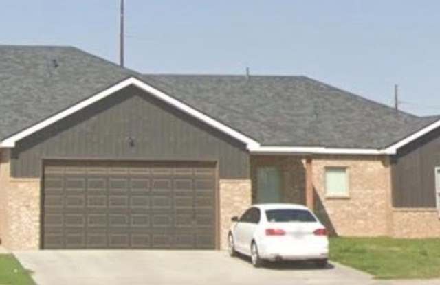 1217 N Evanston Avenue unit: 912