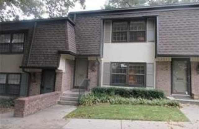 Photo of 240 TRIUMPH Drive NW