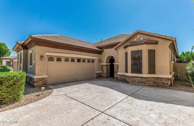 3079 E RIDGEWOOD Lane