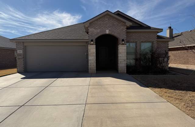 3/2/2 in West Lubbock!