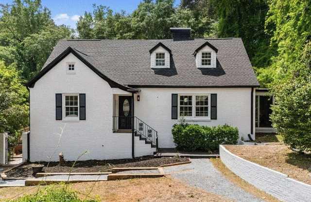 905 Riverside Dr.