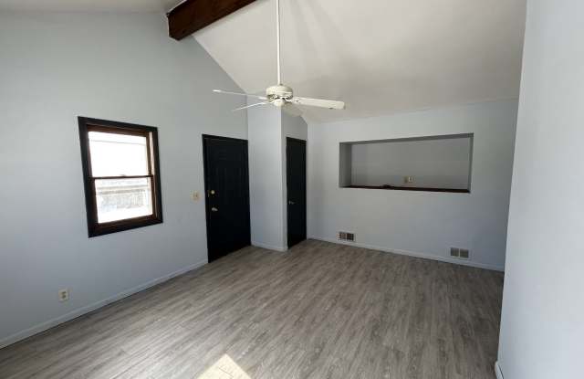 214 N California Ave