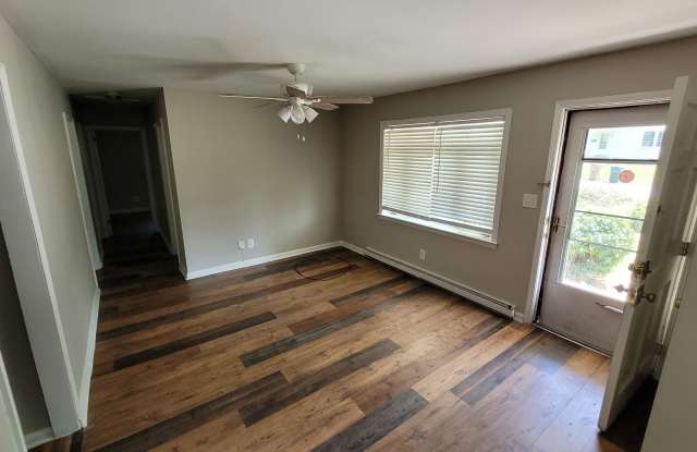 1104 Logan St