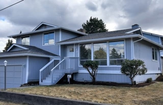 7701 S L St - 7701 South L Street, Tacoma, WA 98408