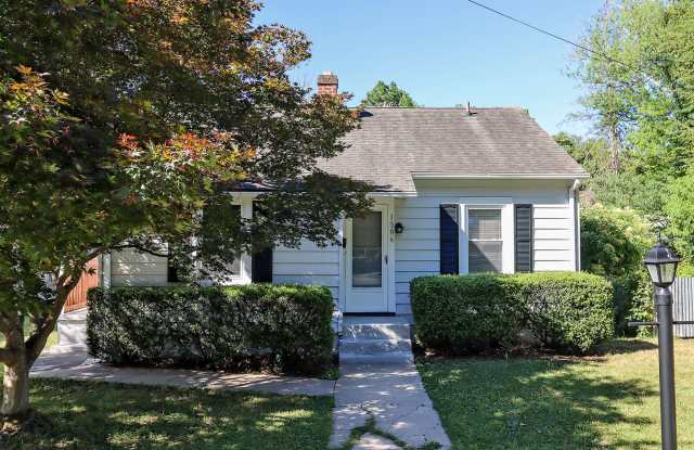 $500 Off 1st Month's Rent! Pet-Friendly Home Near Meade Park, Firefly Restaurant, & Jbird Coffee