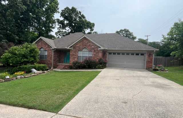 Beautiful 4 Bedroom 2 and a Half Bathroom in the Heart of Sherwood, AR