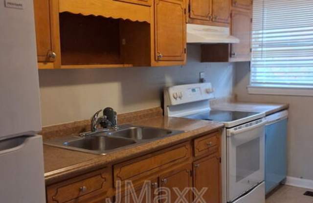 2913 Horse Shoe Drive