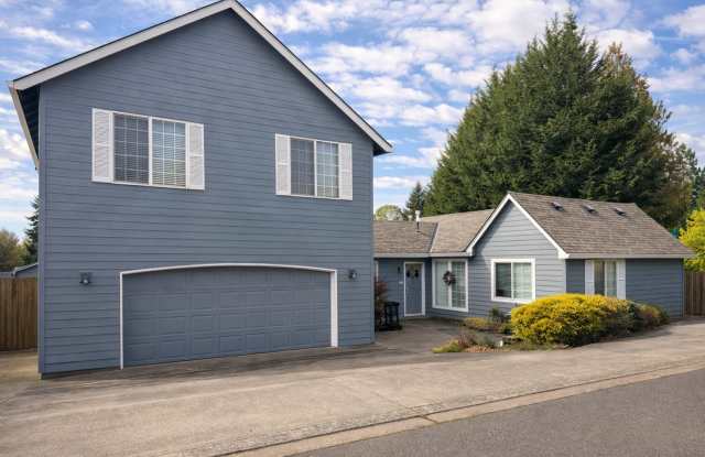 Beautiful 4 Bedroom Home in Vancouver for Lease - 2915 NE 53rd St