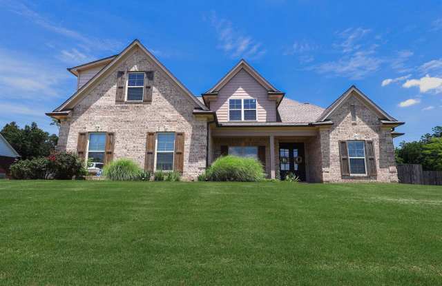 36 LITTLETON Way