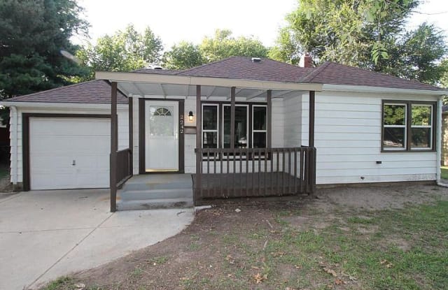 2242 E Aloma St - 2242 Aloma Street, Wichita, KS 67211