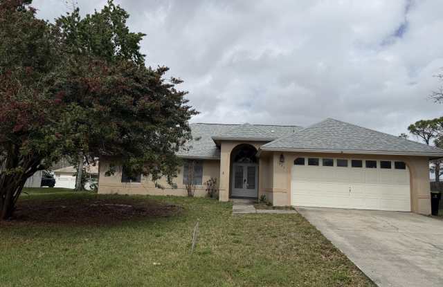 1337 Helvenston Street NW