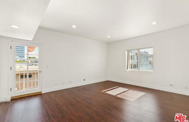 1250 South Westgate Avenue