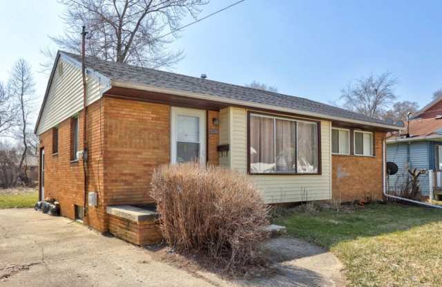 Freshly Renovated 3-Bedroom Home – Move-In Ready with Modern Updates!