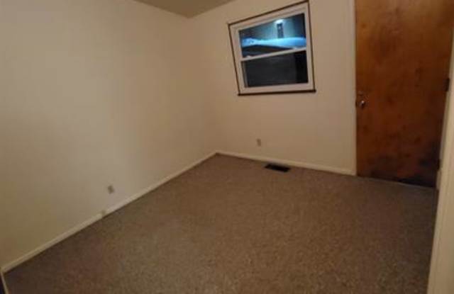 17 27th Street Northwest - 2