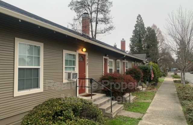 102 NE A St