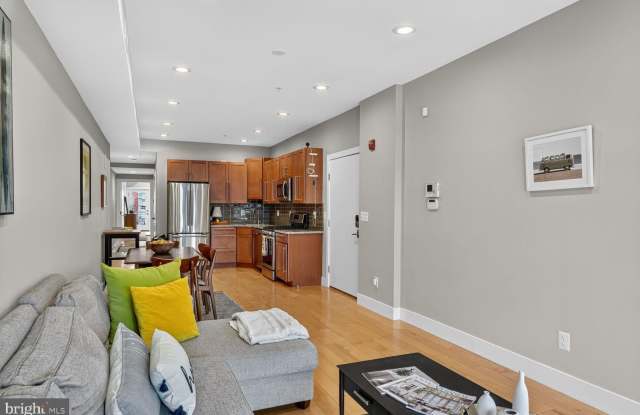 816 KENNEDY Street NW unit: 3