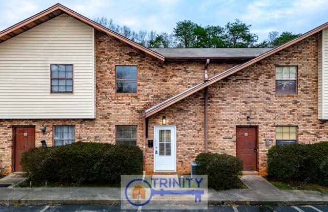 102 Lynn Circle