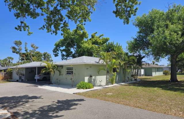 Annual Unfurnished 2 Bedroom 2 Bathroom Duplex with a Carport on Venice Island!