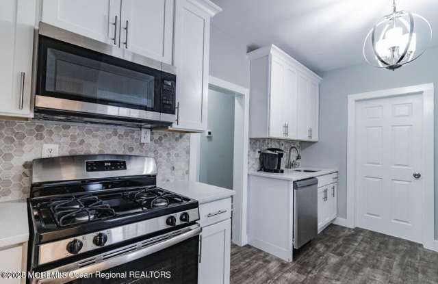 306 Henley Avenue unit: A