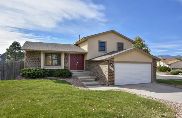 3315 Lynnwood Wy - 3315 Lynnwood Way, Colorado Springs, CO 80918